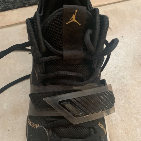 Michael Jordan’s Basketball Shoes - Picture 4 of 7